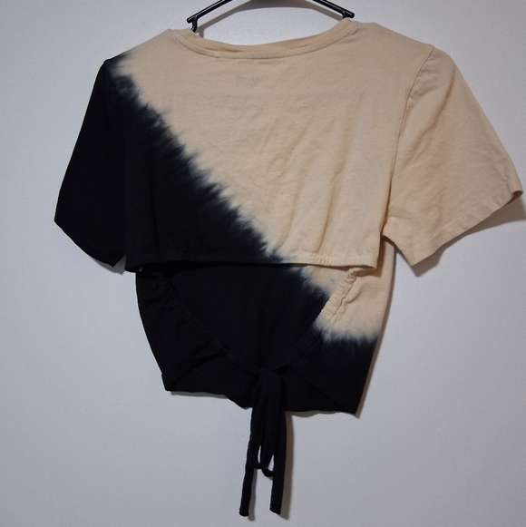 AC/DC Black and Cream Graphic Crop Top Size M - Picture 4 of 5